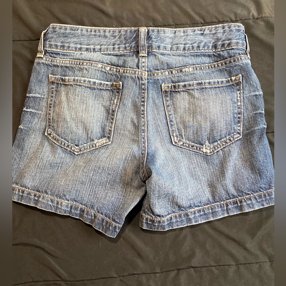 Old navy Jean shorts size 6 - Picture 3 of 5